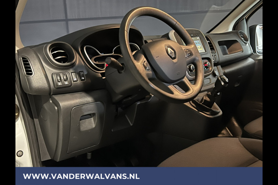 Renault Trafic 2.0 dCi 120pk L2H1 Euro6 Airco | Imperiaal | Navigatie | LED | Trekhaak Cruisecontrol, Parkeersensoren, Bijrijdersbank