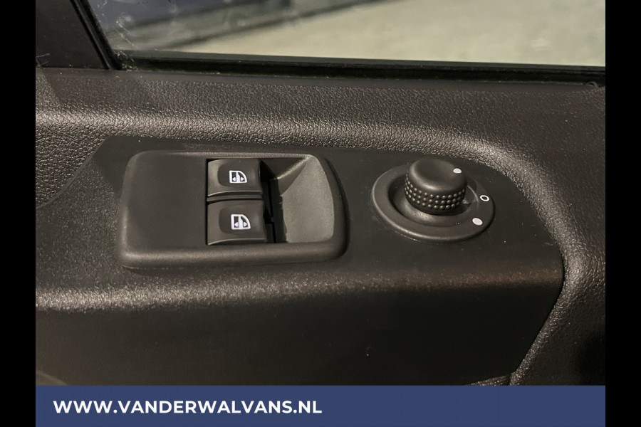 Renault Trafic 2.0 dCi 120pk L2H1 Euro6 Airco | Imperiaal | Navigatie | LED | Trekhaak Cruisecontrol, Parkeersensoren, Bijrijdersbank