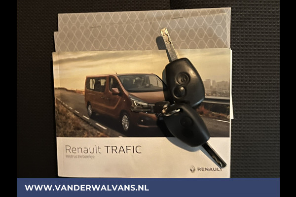 Renault Trafic 2.0 dCi 120pk L2H1 Euro6 Airco | Imperiaal | Navigatie | LED | Trekhaak Cruisecontrol, Parkeersensoren, Bijrijdersbank