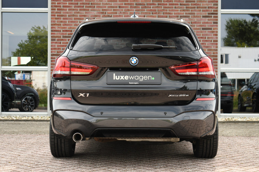 BMW X1 xDrive25e M-Sport Pano HUD 19inch Leder El-Klep