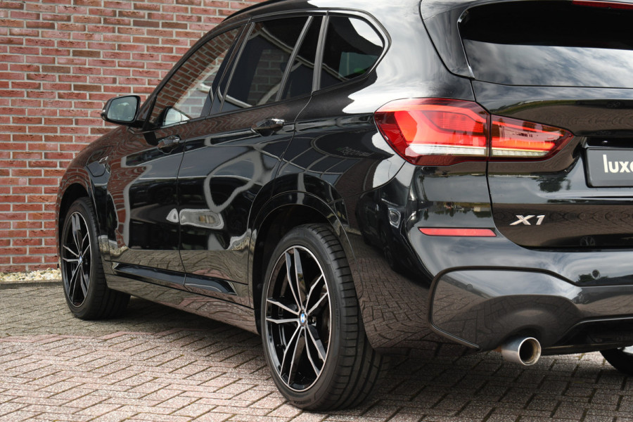 BMW X1 xDrive25e M-Sport Pano HUD 19inch Leder El-Klep