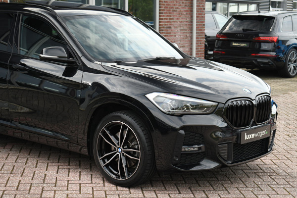 BMW X1 xDrive25e M-Sport Pano HUD 19inch Leder El-Klep