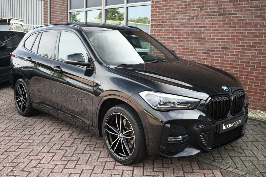 BMW X1 xDrive25e M-Sport Pano HUD 19inch Leder El-Klep