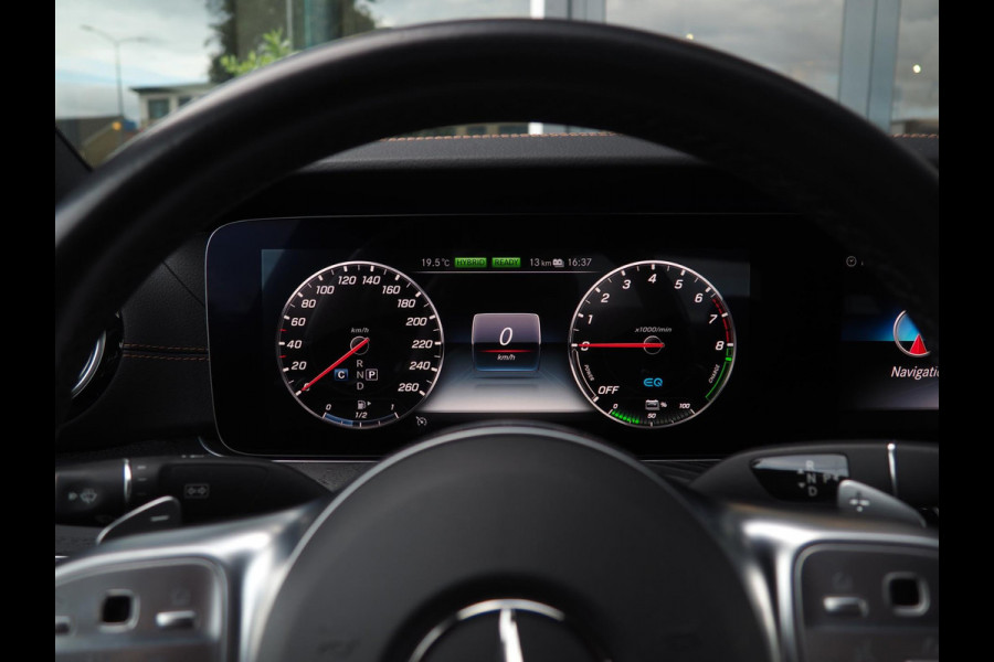 Mercedes-Benz E-Klasse 300 e Business AMG / Ambient / 360 camera / CarPlay / Night / Blindspot / Bruin leder / DAB+