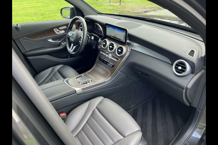 Mercedes-Benz GLC 300e 4MATIC AMG Panoramadak|Luchtvering|Burmester®|Camera 360°|Keyless|Stuurverw.|Distronic|Head-up|Night pakket