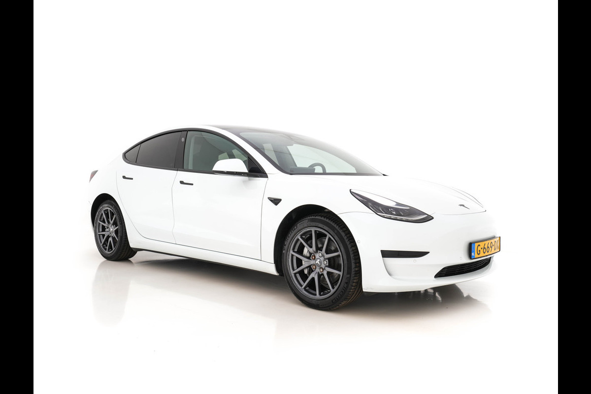 Tesla Model 3 Standard RWD Plus 60 kWh [ 3-Fase ] (INCL-BTW) Aut. *PANO | AUTO-PILOT | NAPPA-FULL-LEATHER| KEYLESS | FULL-LED | MEMORY-PACK | SURROUND-VIEW | DAB | APP-CONNECT | VIRTUAL-COCKPIT | LANE-ASSIST | COMFORT-SEATS | 18"ALU*