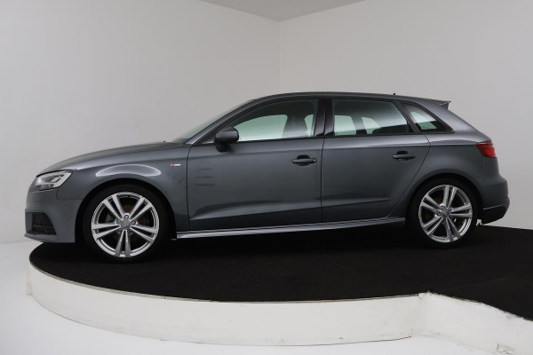 Audi A3 Sportback 35 TFSI CoD Sport S Line Edition (NAVIGATIE, PDC, CRUISE CONTROL, CLIMATE, LED, NL-AUTO, GOED ONDERHOUDEN)