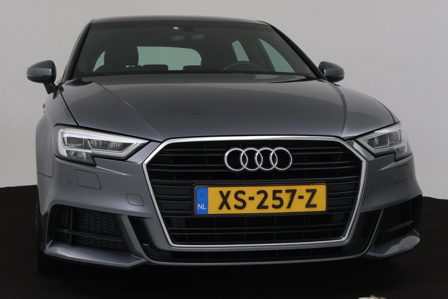 Audi A3 Sportback 35 TFSI CoD Sport S Line Edition (NAVIGATIE, PDC, CRUISE CONTROL, CLIMATE, LED, NL-AUTO, GOED ONDERHOUDEN)