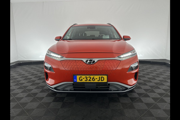 Hyundai Kona EV Premium 64 kWh (INCL-BTW) *FULL-LEATHER | HEAD-UP | FULL-LED | NAVI-FULLMAP | DAB | ADAPTIVE-CRUISE | KRELL-AUDIO | KEYLESS | CAMERA | BLIND-SPOT | LANE-ASSIST | VIRTUAL-COCKPIT | COMFORT-SEATS | 17"ALU*