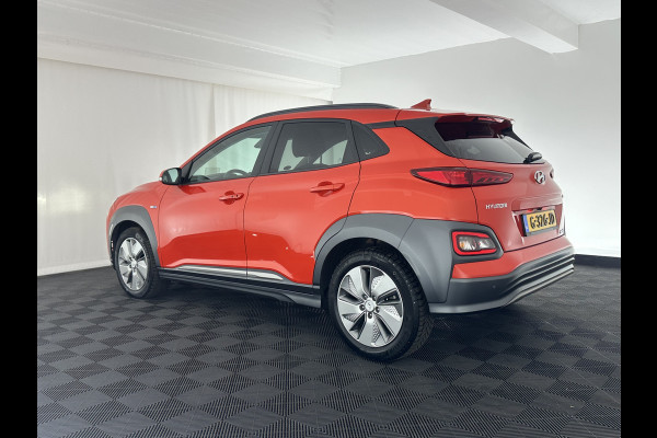 Hyundai Kona EV Premium 64 kWh (INCL-BTW) *FULL-LEATHER | HEAD-UP | FULL-LED | NAVI-FULLMAP | DAB | ADAPTIVE-CRUISE | KRELL-AUDIO | KEYLESS | CAMERA | BLIND-SPOT | LANE-ASSIST | VIRTUAL-COCKPIT | COMFORT-SEATS | 17"ALU*