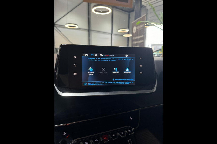 Peugeot 208 1.2 PureTech Allure Pack Garantie Carplay Navi Cruise Clima PDC Rijklaar