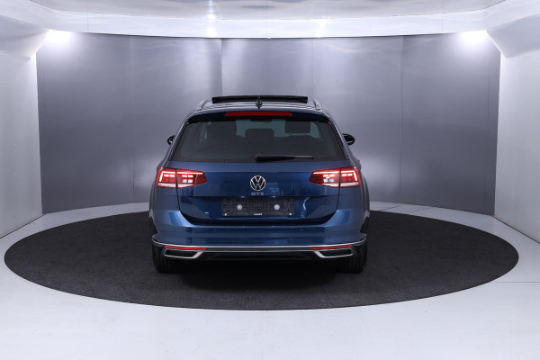 Volkswagen Passat Variant 1.4 TSI PHEV GTE Business 218 pk Automaat (DSG) | Navigatie | Panoramadak | Elektr. trekhaak | Parkeersensoren (Park assist) | Rondomzicht camera | Stoelverwarming |