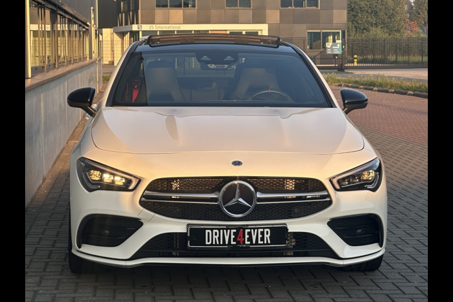 Mercedes-Benz CLA-Klasse AMG 35 4MATIC 2023 FULL PANO NAVI SFEER ELEK PAKKET