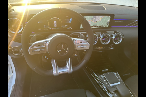 Mercedes-Benz CLA-Klasse AMG 35 4MATIC 2023 FULL PANO NAVI SFEER ELEK PAKKET