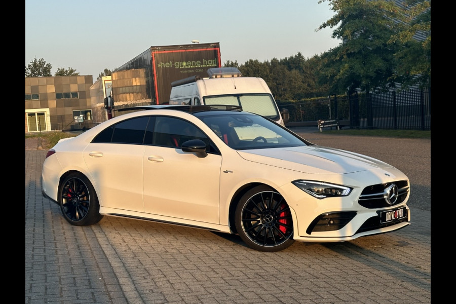 Mercedes-Benz CLA-Klasse AMG 35 4MATIC 2023 FULL PANO NAVI SFEER ELEK PAKKET