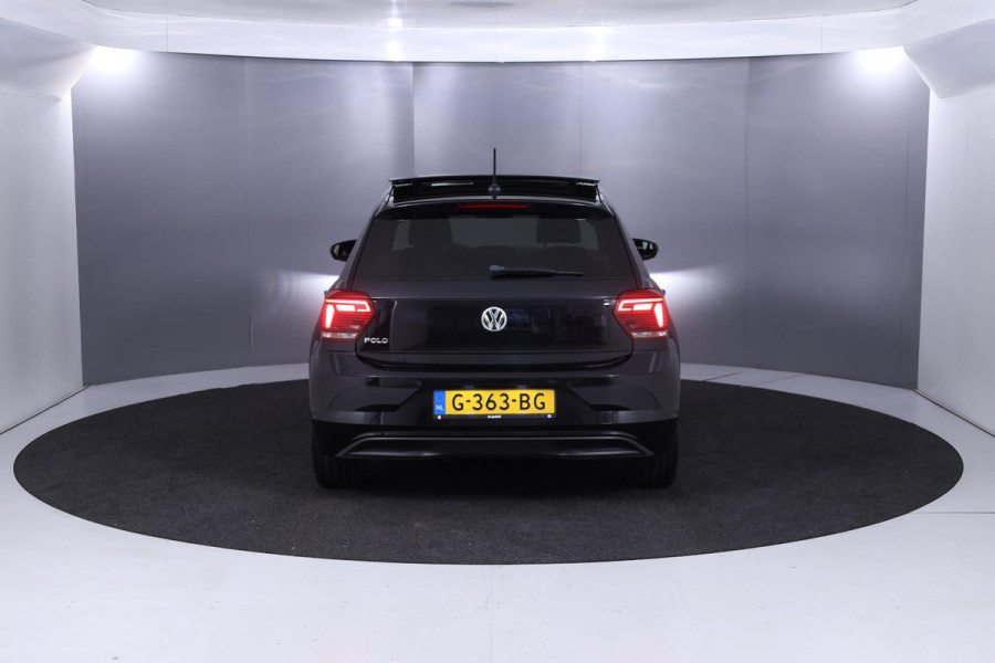 Volkswagen Polo 1.0 TSI Highline 115 pk | Navigatie | Panoramadak | Parkeersensoren | Adaptieve cruise control | LED koplampen |