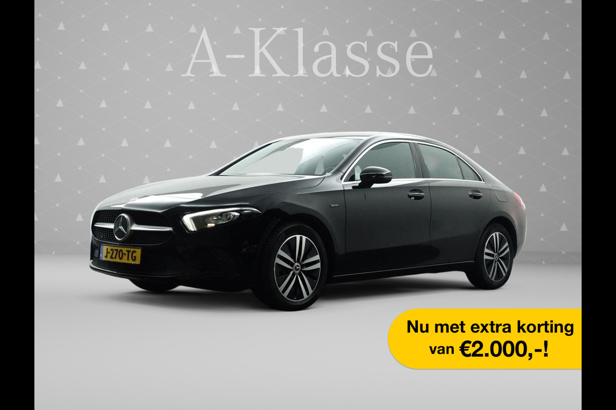 Mercedes-Benz A-Klasse 250 e Business Solution AMG Prestige Aut- Sfeerverlichting I CarPlay I Sport Leder Interieur I Stoelverwarming I Camera I Park Assist