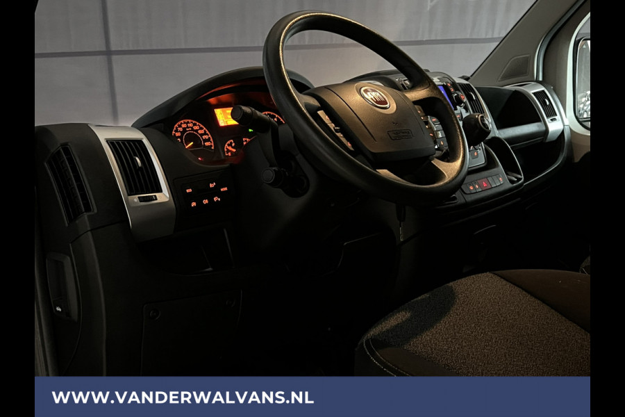 Fiat Ducato 2.3 MultiJet 120pk L2H1 inrichting Euro6 Airco | Navigatie | Camera | 2500kg Trekhaak Cruisecontrol, Bijrijdersbank