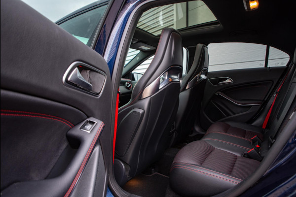 Mercedes-Benz A-Klasse AMG 45 4MATIC Aeropack Panoramadak Schaalstoelen Adapt. Cruise Keyless