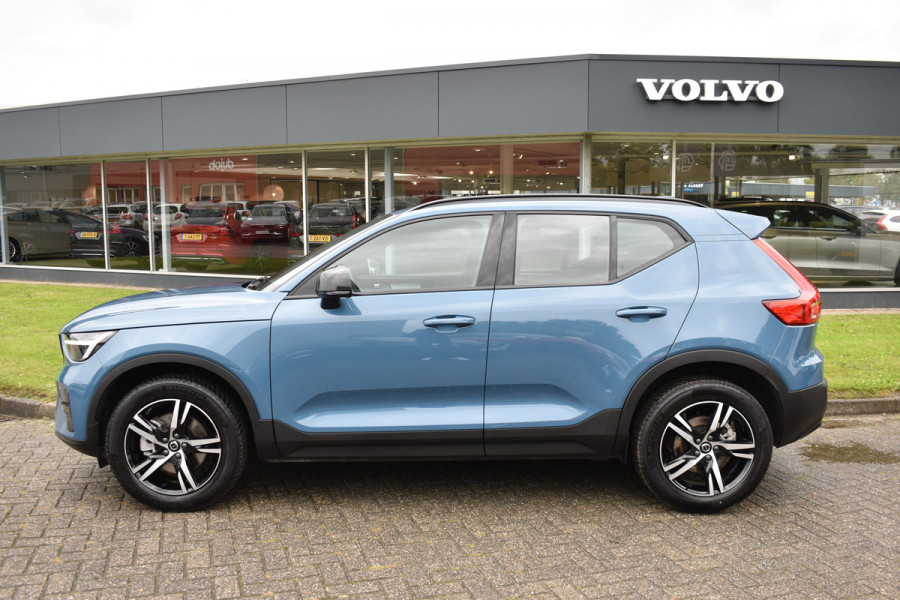 Volvo XC40 B4 211PK Automaat Plus Dark | Trekhaak | Blis | ACC | H&K | Elektr. stoel | Stuurverwarming | 18"LMV