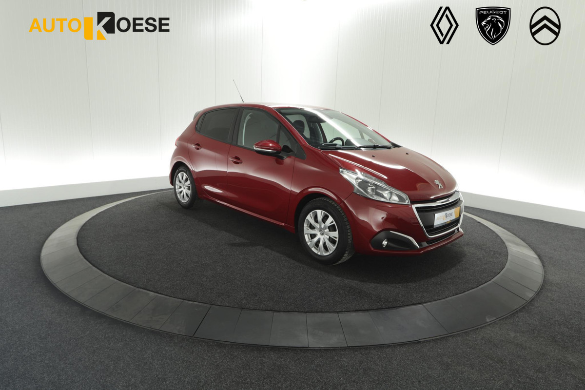 Peugeot 208 PureTech 82 Blue Lion | Trekhaak | Parkeersensoren | Navigatie | Airco