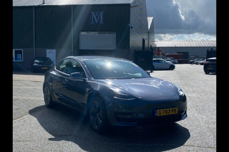 Tesla Model 3 Standard RWD Plus 60 kWh ORG. NL. NAP KM. | TREKHAAK MET 1000KG TREKGEWICHT | RIJKLAAR INCL. 12 MND. BOVAGGARANTIE