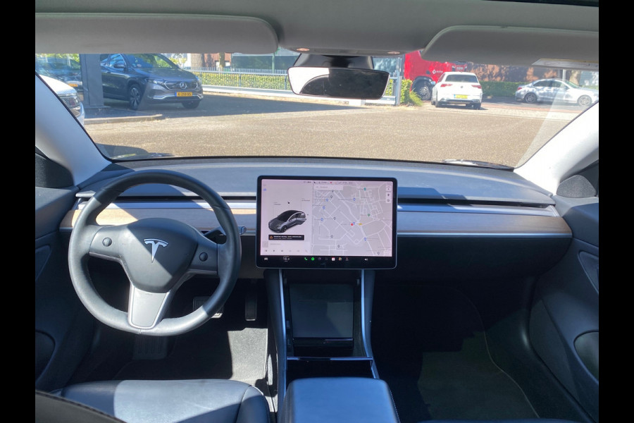 Tesla Model 3 Standard RWD Plus 60 kWh ORG. NL. NAP KM. | TREKHAAK MET 1000KG TREKGEWICHT | RIJKLAAR INCL. 12 MND. BOVAGGARANTIE