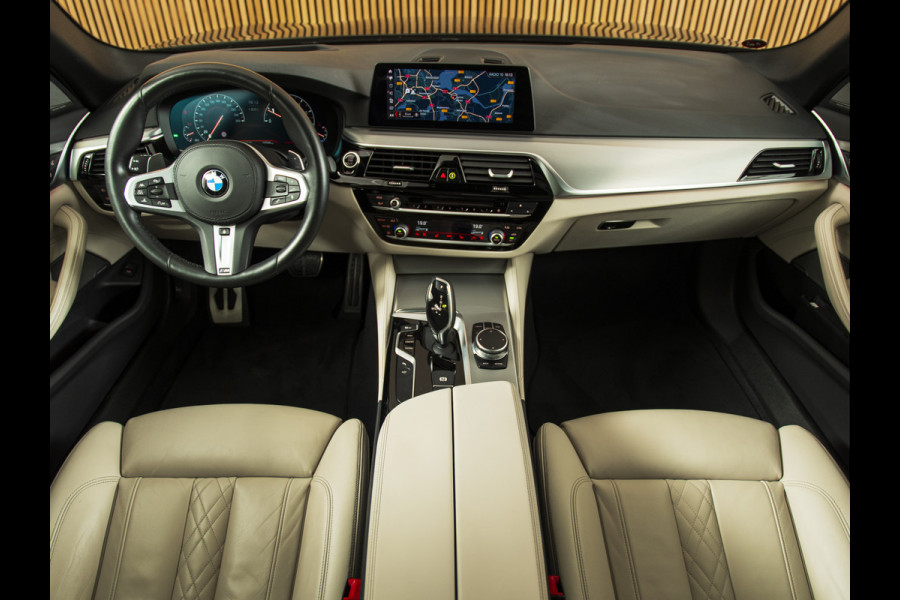 BMW 5 Serie Touring 530i xDrive PANO-H/K-MSPORT