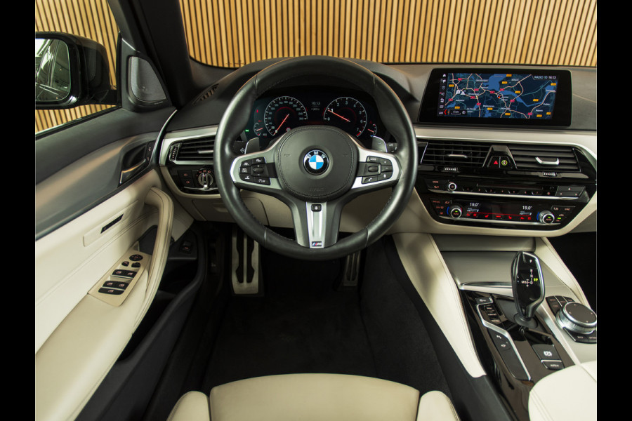 BMW 5 Serie Touring 530i xDrive PANO-H/K-MSPORT