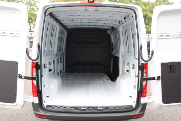 Mercedes-Benz Sprinter 317 CDI L2H1 PRO 3500 KG trekgewicht, MBUX 10.25 met camera, Smartphone integratie