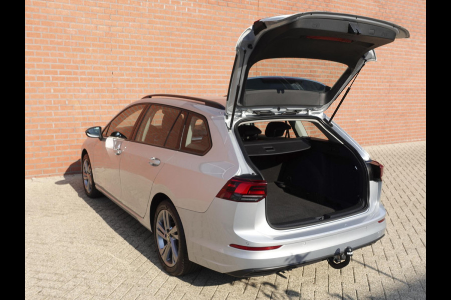 Volkswagen GOLF Variant 1.0 eTSI 110pk DSG Life | Navigatie | Climate Control | Parkeer sensoren | Cruise control adaptive | Stoelverwarming | Led #