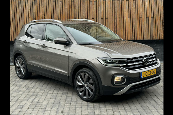 Volkswagen T-Cross 1.0 TSI Style Automaat | Navigatie | LED | 18 inch lichtmetalen velgen | Getint glas | Achteruitrijcamera | Keyless | Apple CarP