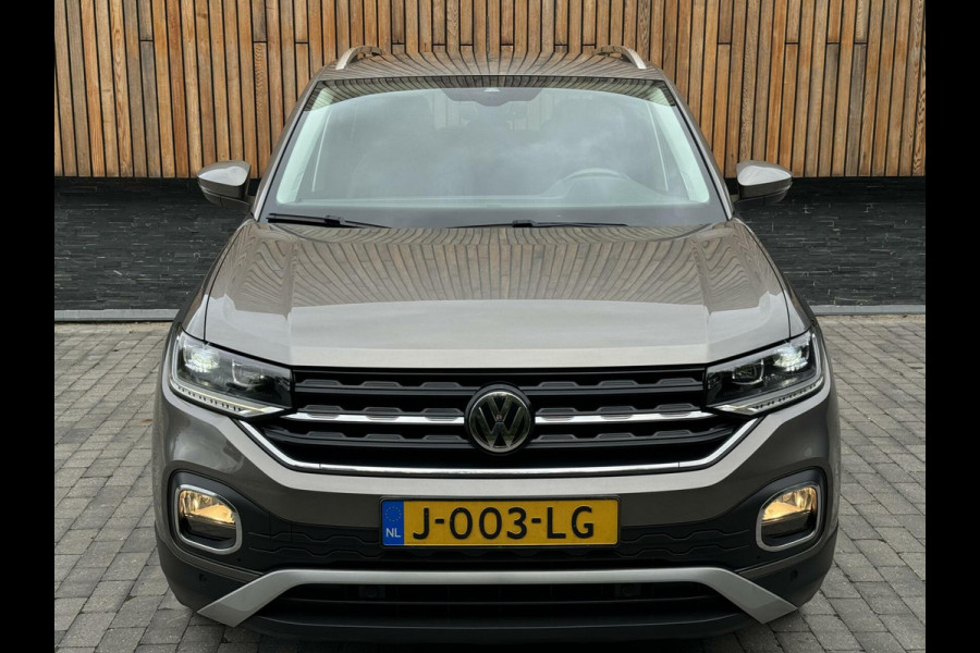 Volkswagen T-Cross 1.0 TSI Style Automaat | Navigatie | LED | 18 inch lichtmetalen velgen | Getint glas | Achteruitrijcamera | Keyless | Apple CarP