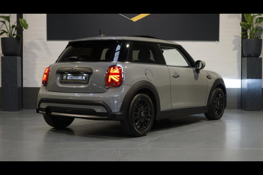 MINI One 1.5 Cooper Camden Edition AUTOMAAT-CLIMA-CRUISE-LEDER-NAVIGATIE-PANORAMA-XENON