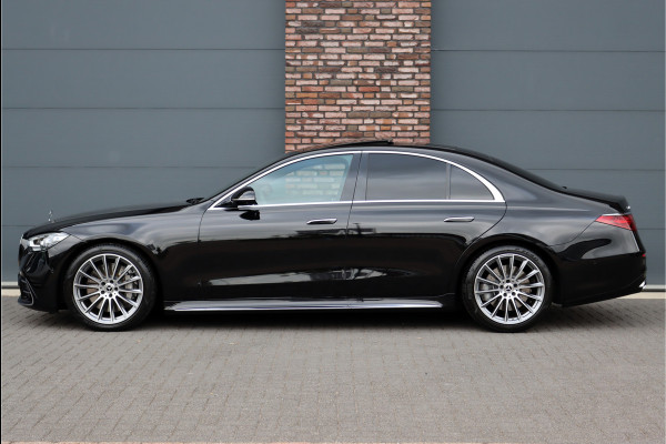 Mercedes-Benz S-Klasse 450 4MATIC Premium AMG Line Aut9 | Luchtvering | Distronic+ | 3D-Display | Memory | HUD | Nappa Leder | Stoelventilatie | Panoramadak | Massage | Rijassistentiepakket+ | Digital Light |