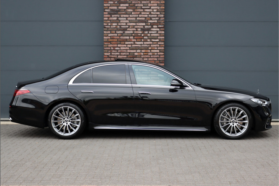 Mercedes-Benz S-Klasse 450 4MATIC Premium AMG Line Aut9 | Luchtvering | Distronic+ | 3D-Display | Memory | HUD | Nappa Leder | Stoelventilatie | Panoramadak | Massage | Rijassistentiepakket+ | Digital Light |