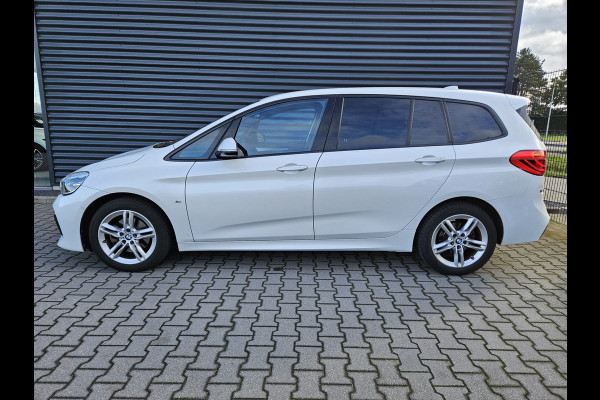 BMW 2 Serie Gran Tourer 218i M Sport 7 Persoons 140pk Dealer O.H | Head Up | Navi Pro | Lederen Sportstoelen Verwarmd | LED Koplampen |  El. Achterklep | Cruise Control |