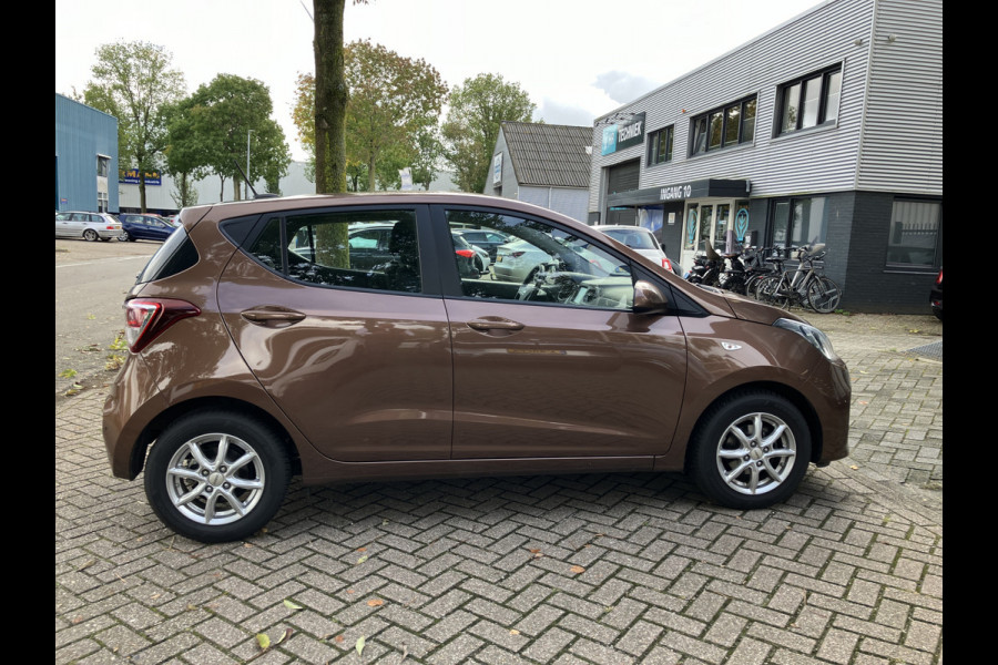 Hyundai i10 1.0i Comfort | navigatie | lichtmetalen velgen  | vierseizoensbanden