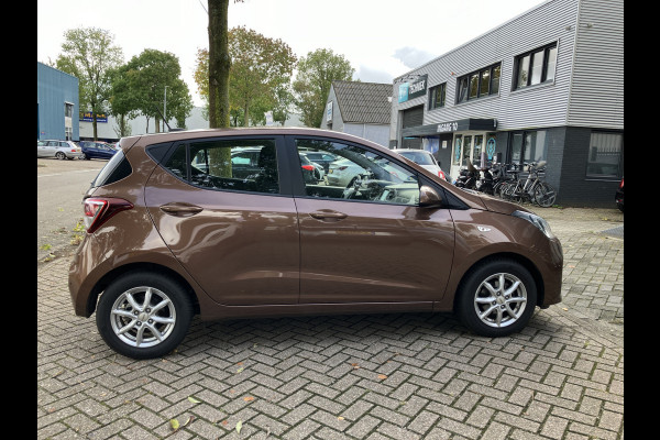 Hyundai i10 1.0i Comfort | navigatie | lichtmetalen velgen  | vierseizoensbanden