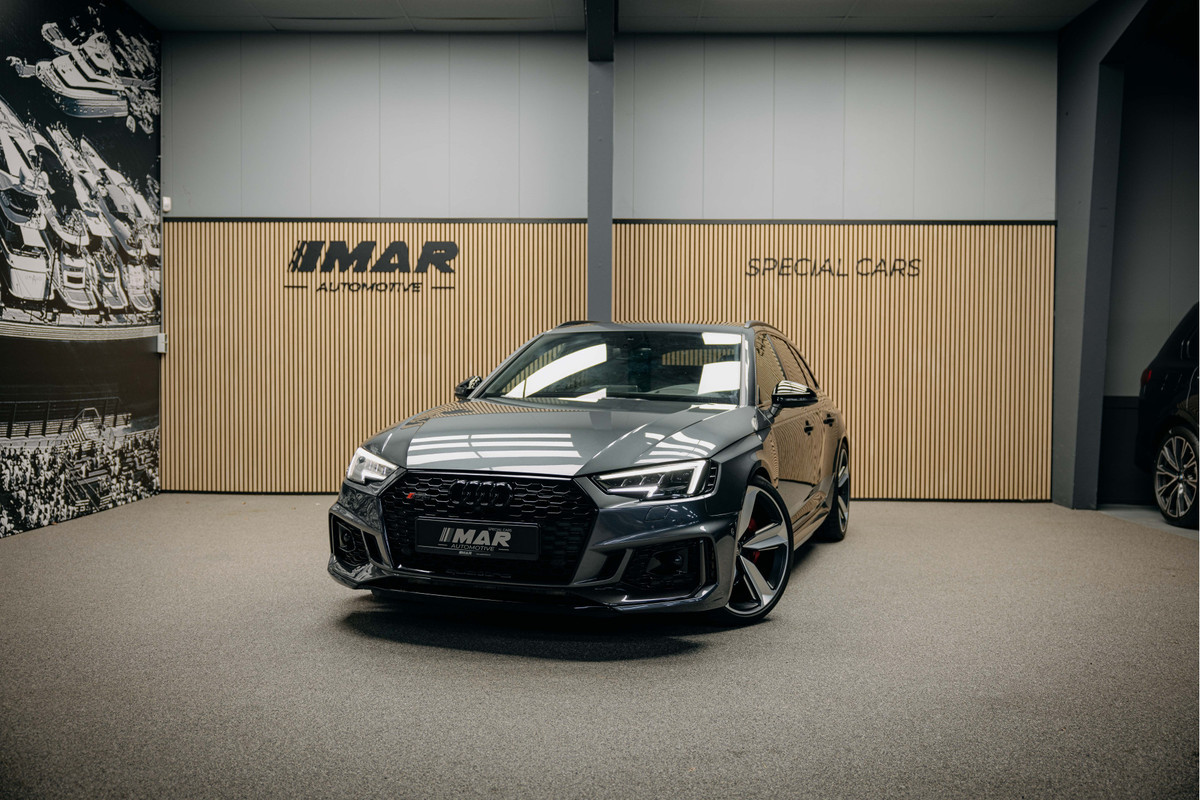 Audi RS4 2.9 TFSI RS 4 quattro Audi RS4 | full carbon pack | alcantara | B&O | Sport util. |