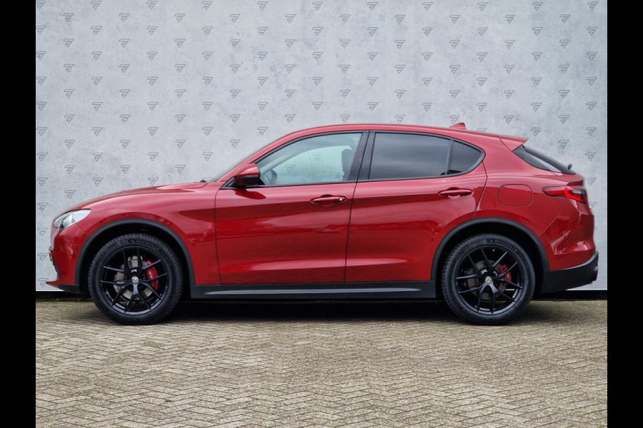 Alfa Romeo Stelvio 2.0 T AWD First Edition Automaat | Rosso Competizione | Leder | Memory Seat | Flippers | Camera | Navi | PDC | DAB | Trekhaak |