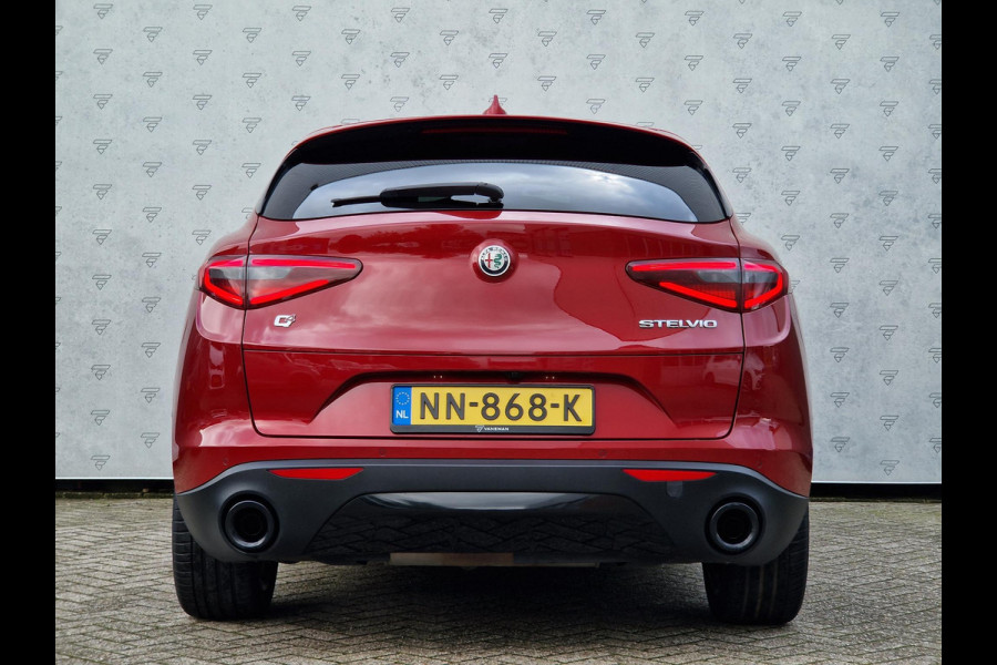 Alfa Romeo Stelvio 2.0 T AWD First Edition Automaat | Rosso Competizione | Leder | Memory Seat | Flippers | Camera | Navi | PDC | DAB | Trekhaak |