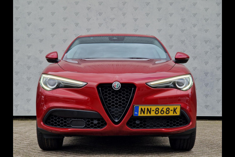 Alfa Romeo Stelvio 2.0 T AWD First Edition Automaat | Rosso Competizione | Leder | Memory Seat | Flippers | Camera | Navi | PDC | DAB | Trekhaak |