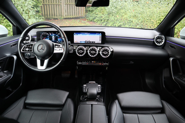 Mercedes-Benz A-Klasse 180 Business Solution Luxury | Automaat | Camera | Leder |