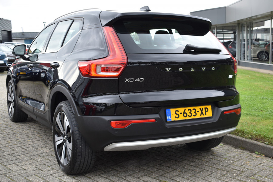 Volvo XC40 T5 262PK Automaat Recharge Ultimate Bright | Trekhaak | Panodak | ACC | 360 camera | Elektr. stoel | Stuurverwarming | 19"LMV