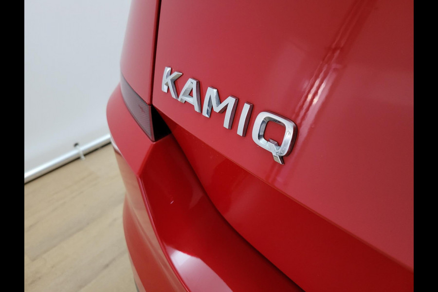 Škoda Kamiq 1.0 TSI Active Sport | Parkeercamera | Parkeersensoren | Carplay | 1e eigenaar | Navigatie | Volle auto!