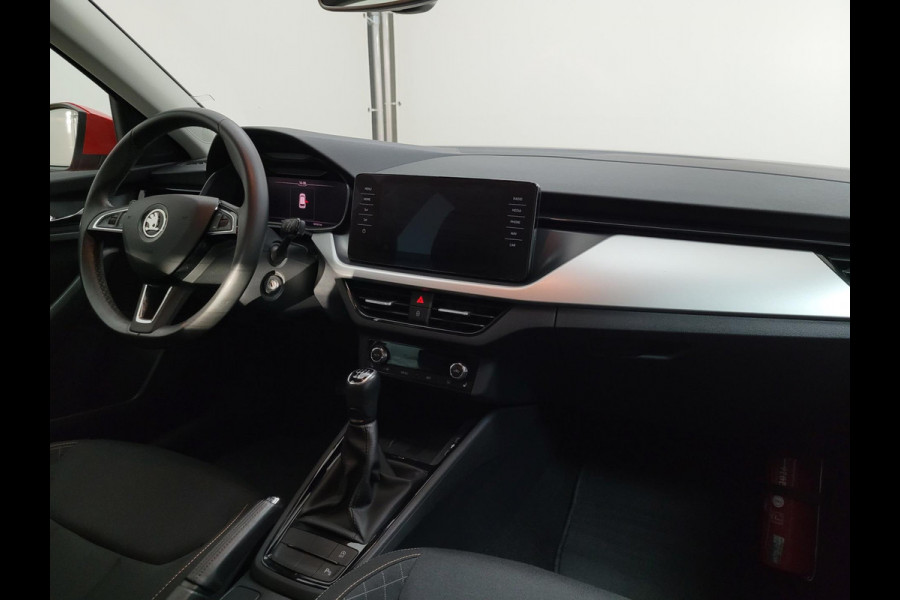 Škoda Kamiq 1.0 TSI Active Sport | Parkeercamera | Parkeersensoren | Carplay | 1e eigenaar | Navigatie | Volle auto!