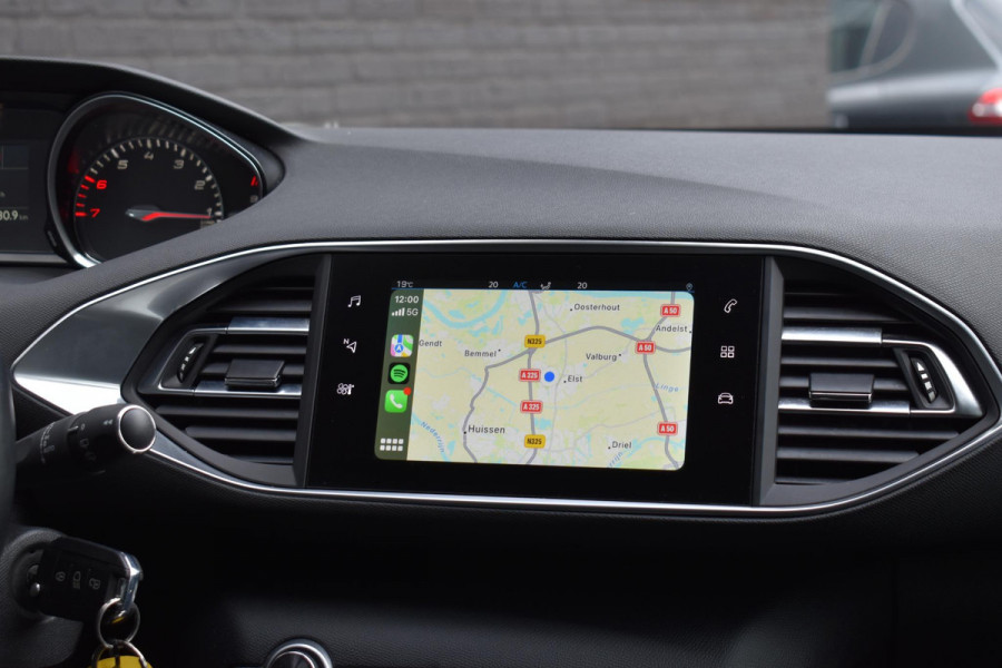 Peugeot 308 SW 1.2 PureTech 130PK Style Carplay | PDC | Trekhaak | Incl. garantie