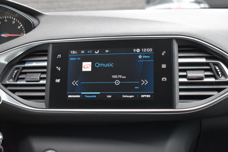 Peugeot 308 SW 1.2 PureTech 130PK Style Carplay | PDC | Trekhaak | Incl. garantie