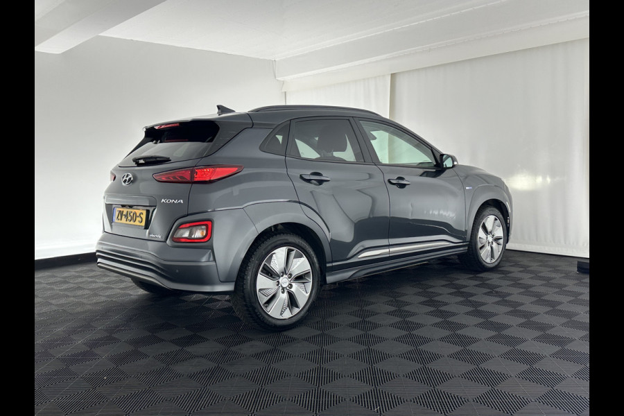 Hyundai Kona EV Premium 64 kWh (INCL-BTW) *VOLLEDER | HEAD-UP | FULL-LED | NAVI-FULLMAP | DAB | ADAPTIVE-CRUISE | KRELL-AUDIO | KEYLESS | CAMERA | BLIND-SPOT | LANE-ASSIST | VIRTUAL-COCKPIT | SHIFT-PADDLES | COMFORT-SEATS